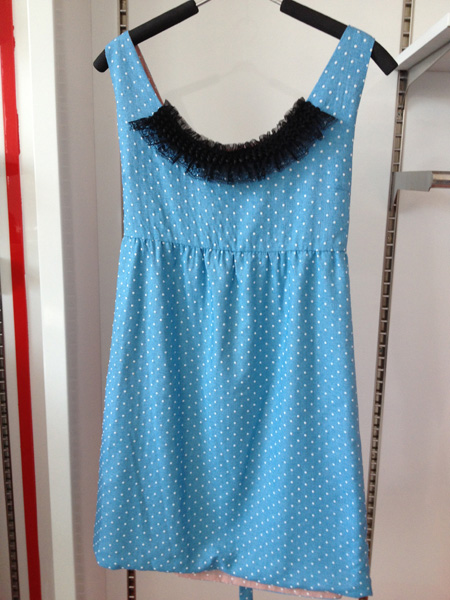 ��+����ݗ����{ɫ