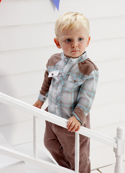 丑丑時尚咖啡色條紋童裝