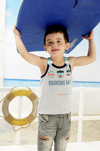 ���r��ͯ�b����ɫ