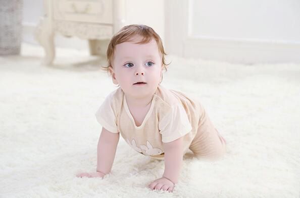 �����Ë냺��(n��i)��2015�����¿�ײɫ���������b0