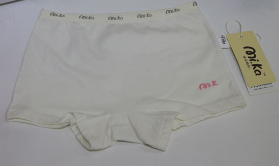 ơơС�~�y�x��Ůͯ������(n��i)ѝ��ɫ