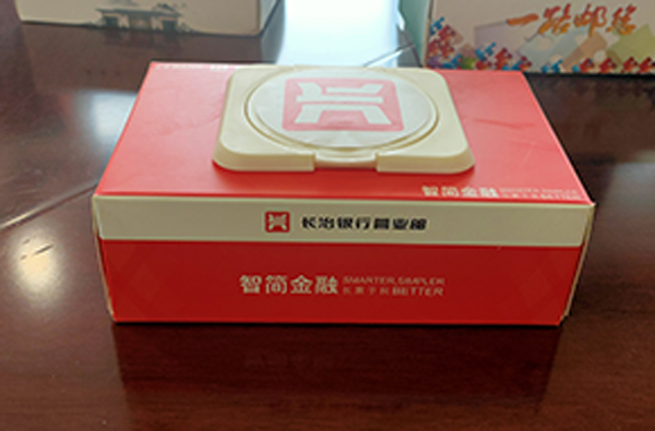 抽取式盒裝濕巾1.jpg 抽取式盒裝濕巾1.jpg