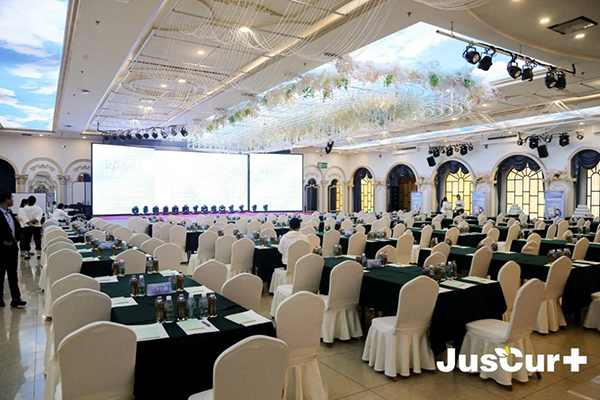 杰西佳JIBS自然營養(yǎng)獅王計(jì)劃啟動峰會1.jpg 杰西佳JIBS自然營養(yǎng)獅王計(jì)劃啟動峰會1.jpg