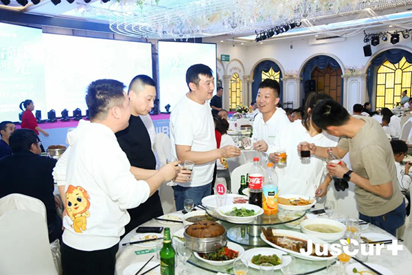 杰西佳JIBS自然營養(yǎng)獅王計(jì)劃啟動峰會12.jpg 杰西佳JIBS自然營養(yǎng)獅王計(jì)劃啟動峰會12.jpg