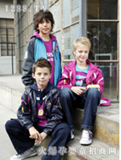 �\������