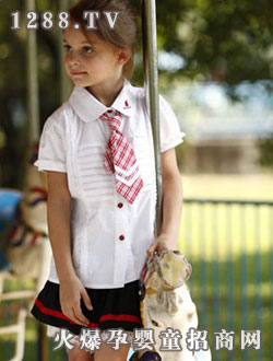 小毛蟲春夏裝紅色系列學(xué)生裝