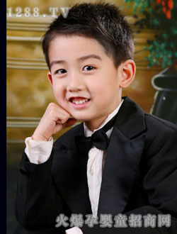 ֥���_�T��ͯ�zӰ����С�к�