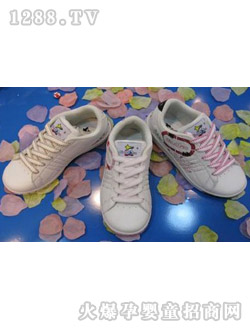 �Ϙ���ͯЬУ�@��(j��ng)������Ь