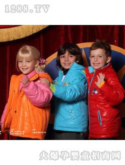 ������q��