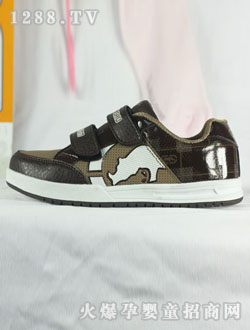 ��������ɫ��Ь