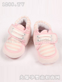 �ۋ뱤��ɫ�����W(xu��)��Ь3412