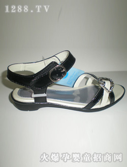 ��؈֮����ɫŮͯ��Ь