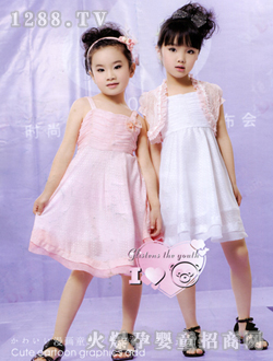 �{ɫ���`�r���B��ȹ