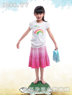 ȸ̫�ɰ�ɫŮͯ����