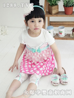 С�ɘ��۰�ɫŮͯ����