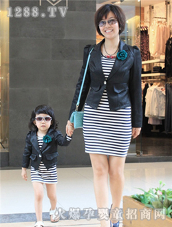 С�ɘ�(l��)��ɫ�H���b