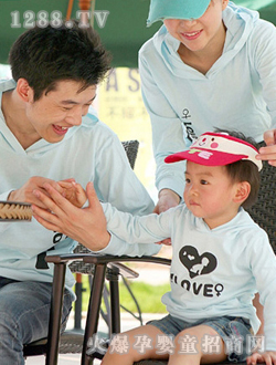 С�ɘ���ɫ���e�H���b