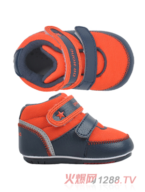 ����ʿBB��ǰЬ�t��ɫ