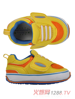 ����ʿBB��ǰЬ�Sɫ