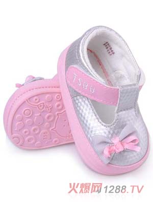 ��ʹ֮�����PUyoue�W(xu��)��Ь��ɫ