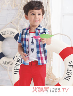 ��˹�׸���r���{(l��n)ɫ